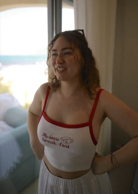 Sonny Loops hd actress pics