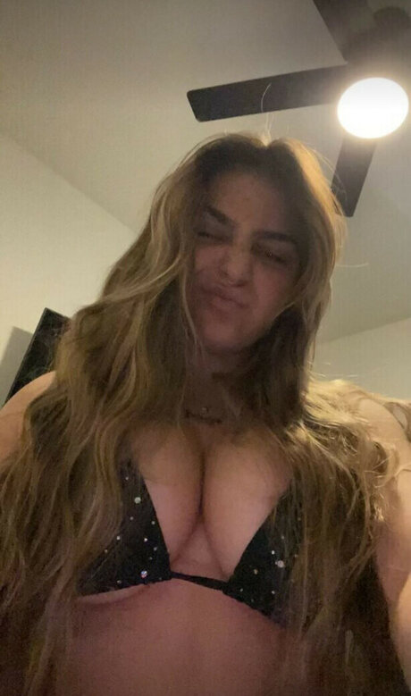 Daisyyyraeee star sexy archive