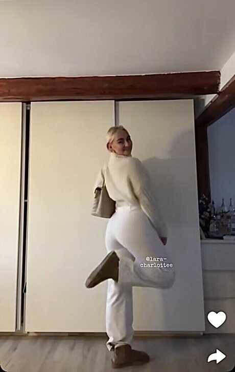 Lara Charlottee sex star pic