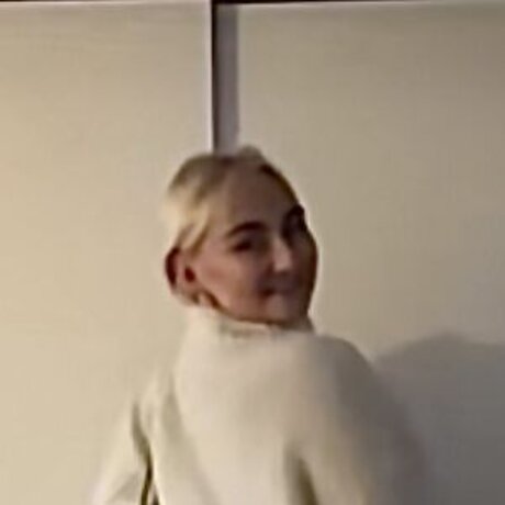 Lara Charlottee high quality star images