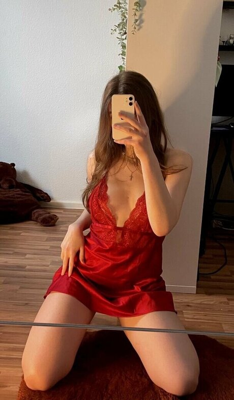 secretmikayla naked actress img