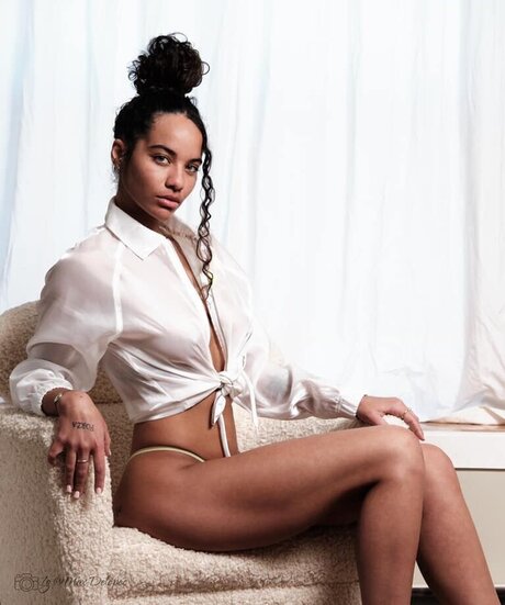 Vaea Brazier sexy actress pictures