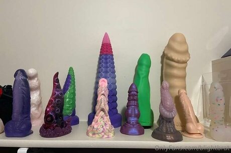 blightbrat model top pictures