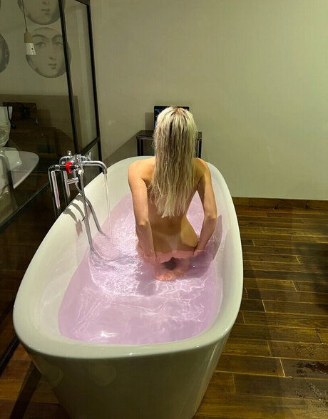 Louisa Becker nude pornstar pics