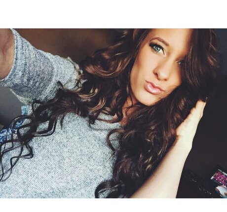 busty mom onlyfans hot sex images