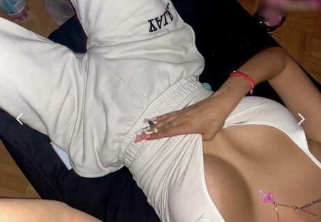 lischadelicious naked star img