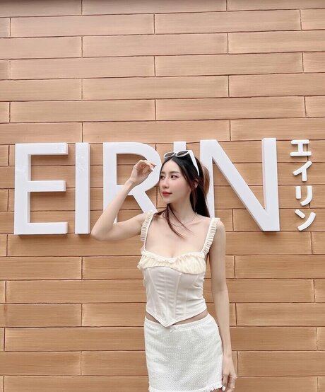 cute babe onlyfans pornos archive