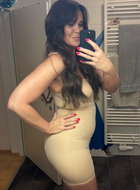 blonde hairy pussy onlyfans perfect pics