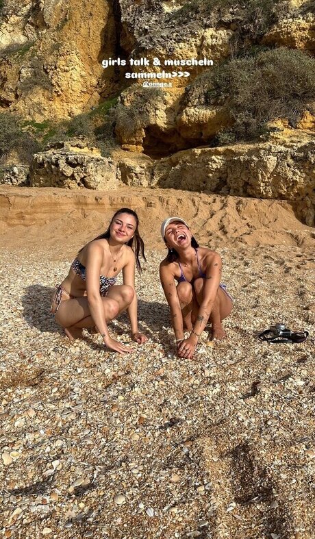 fingering pussy onlyfans xxx pics