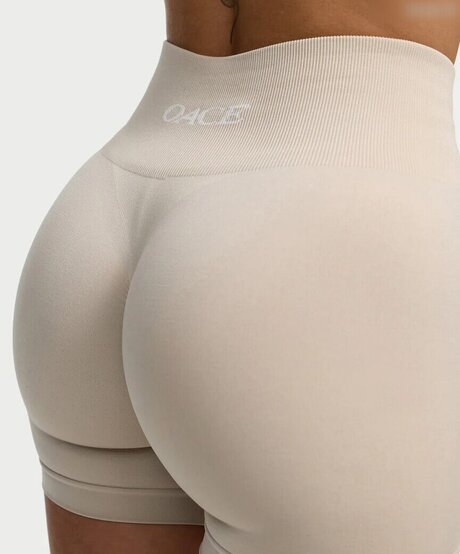 Hannaahcarolina hot actress image