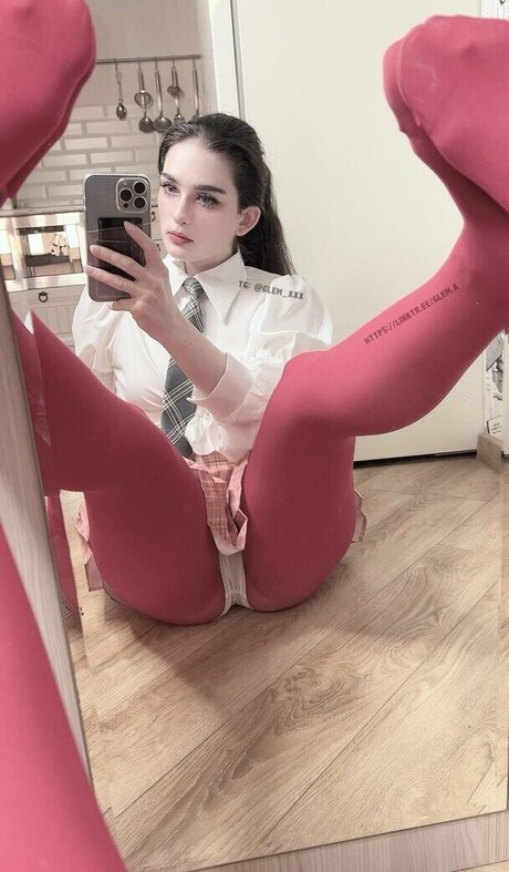 glemfeetx beautiful model photo