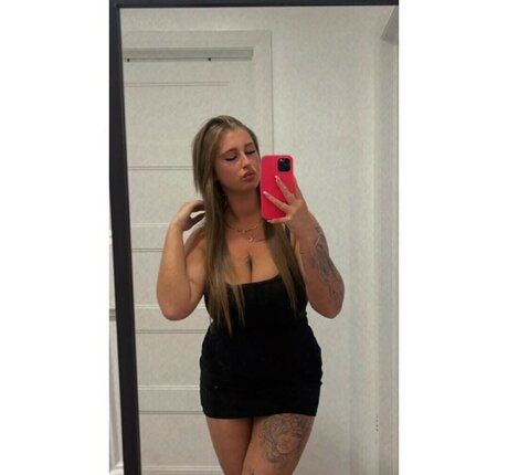 Caroline Casavant model xxx photos