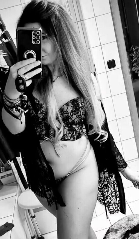 Nicole Miss opel star free gallery