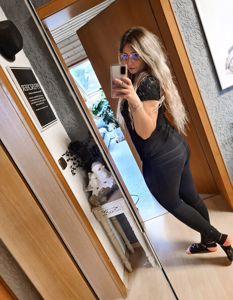 Nicole Miss opel hd star photos