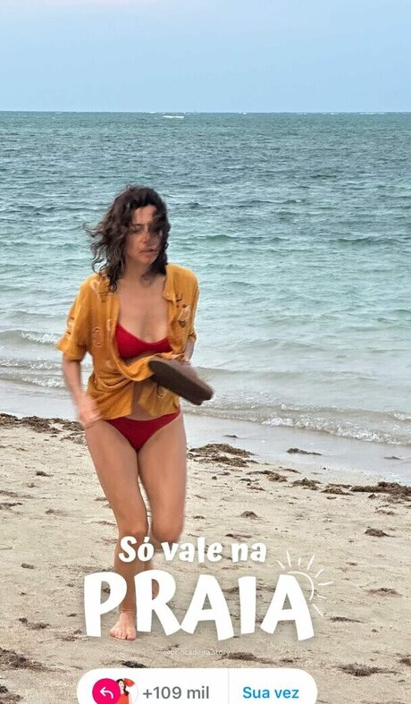 Marina Person model beautiful img