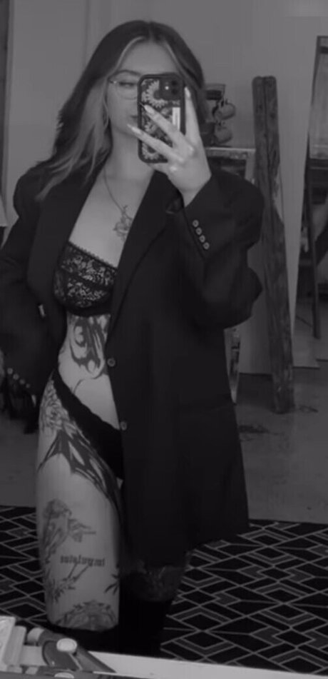 summer trans onlyfans top pic