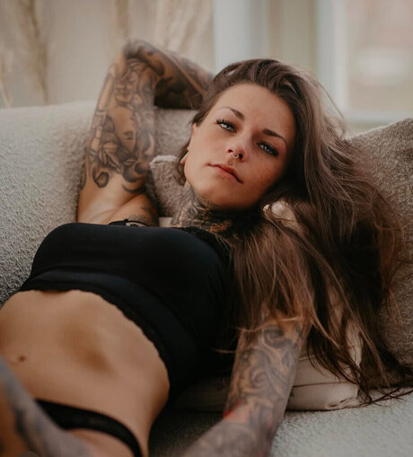 Maxiink xxx actress img