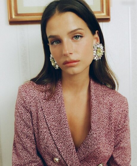 Stephanie Mandich sex star pics