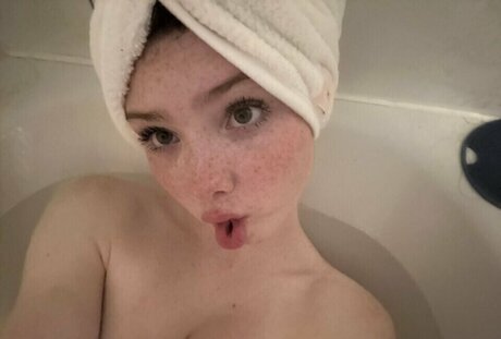 Livia Paige art model galleries