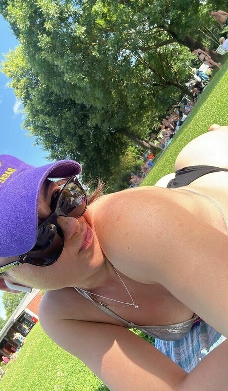 Hilal Fener free actress pics