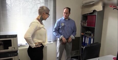 Cat Coxx erotic pornstar image