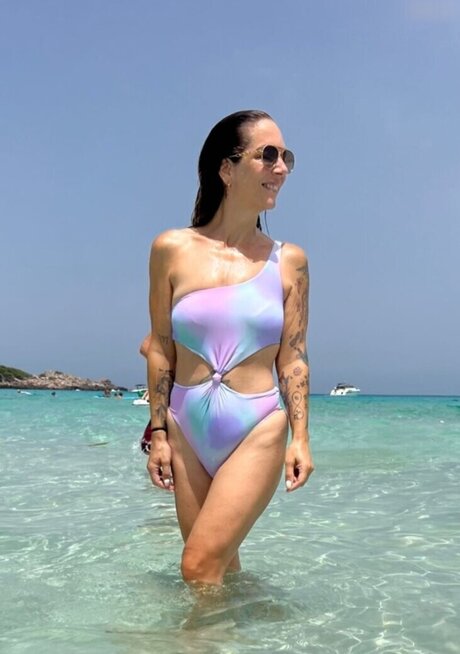 18 asian onlyfans art naked picture