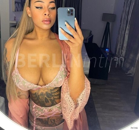 Bonita Brilliant star adult pic