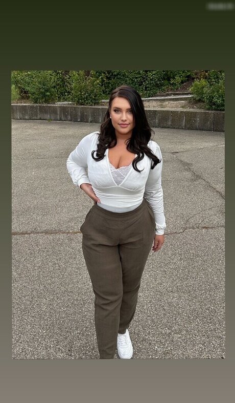 ebony sloppy onlyfans porno archive