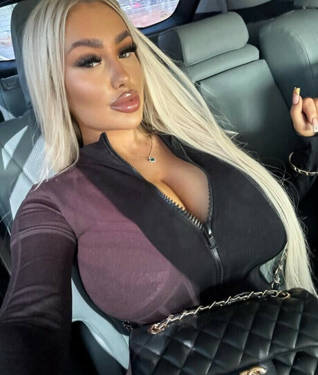 stepdaughter onlyfans sexy naked pic