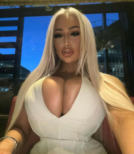 Corrinnadione star erotic photos