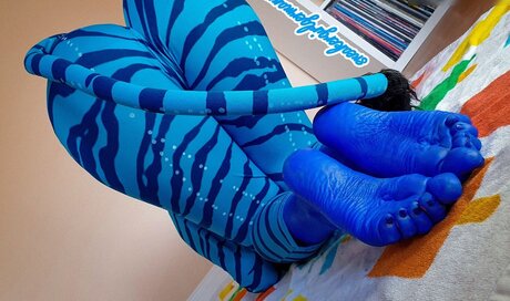 female influencer onlyfans erotic pictures