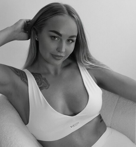 Anna Egorova model art pic