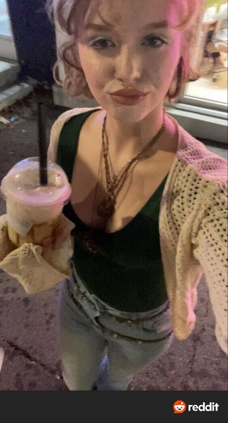 Gina Lynn nudes actress archive