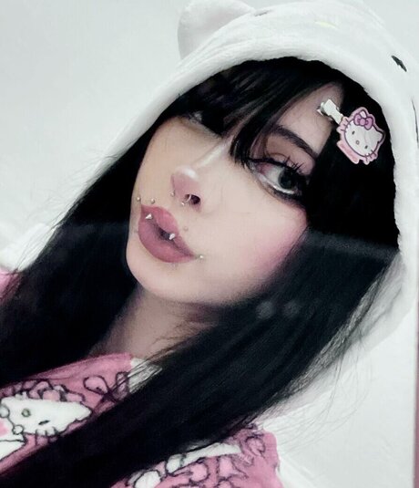 Sashad0ll hot star image