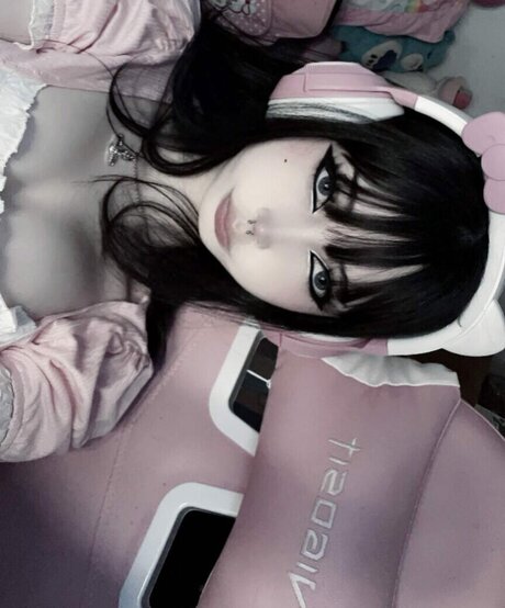 Sashad0ll star exclusive pictures