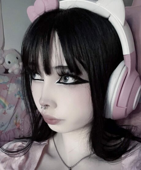 Sashad0ll pornstar free pictures