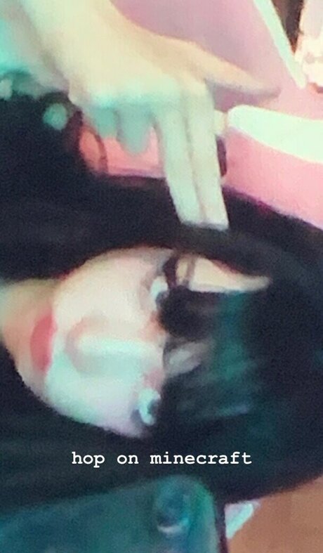 Sashad0ll star art picture