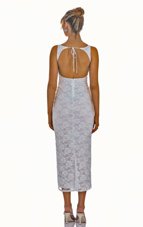 Sarah E Coomer hot actress photos