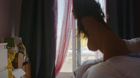 Ad le Exarchopoulos model free picture