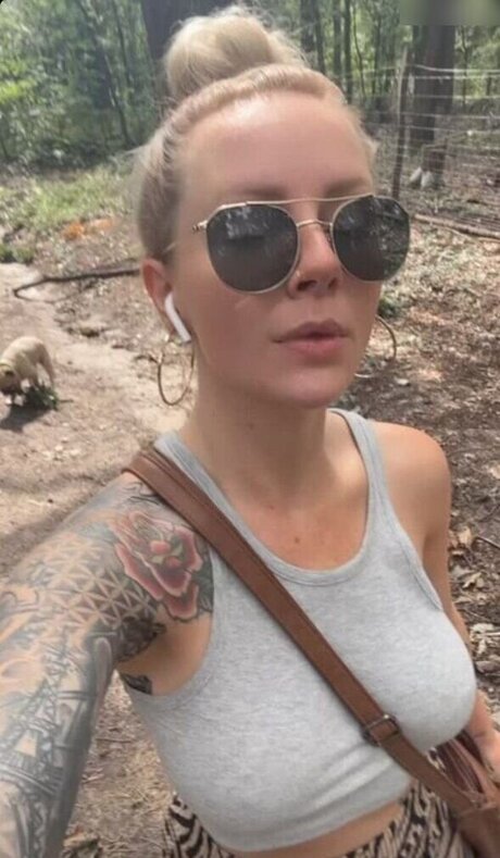 gloryhole onlyfans beautiful porn img