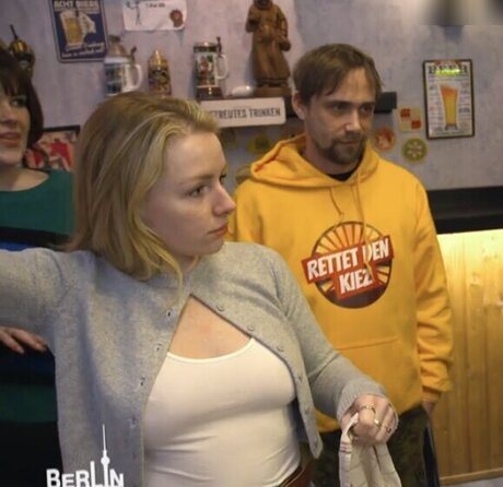 fingering pussy onlyfans exclusive images