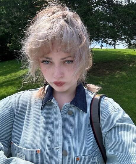 Violet Grohl nude star picture