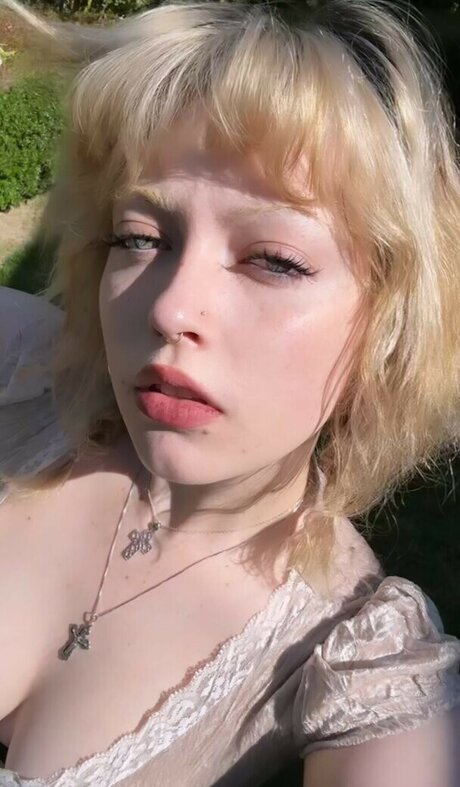 Violet Grohl star sex archive