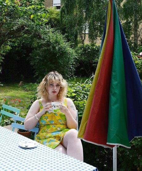 Violet Grohl hd pornstar images