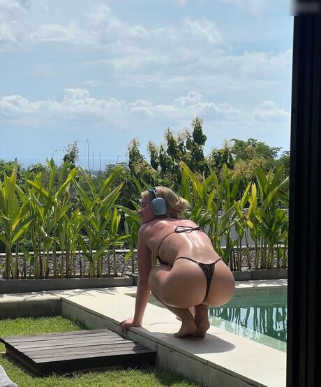 Majaaleonie pretty star pics