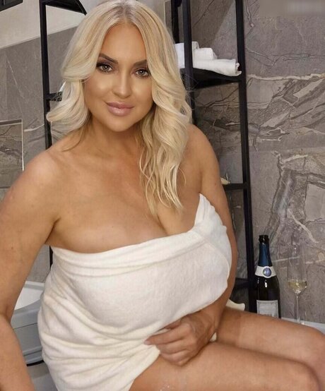 Vesna Pocuca Sana free star img