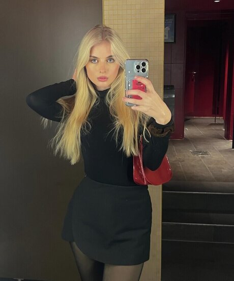 cute babe onlyfans hot sex pictures