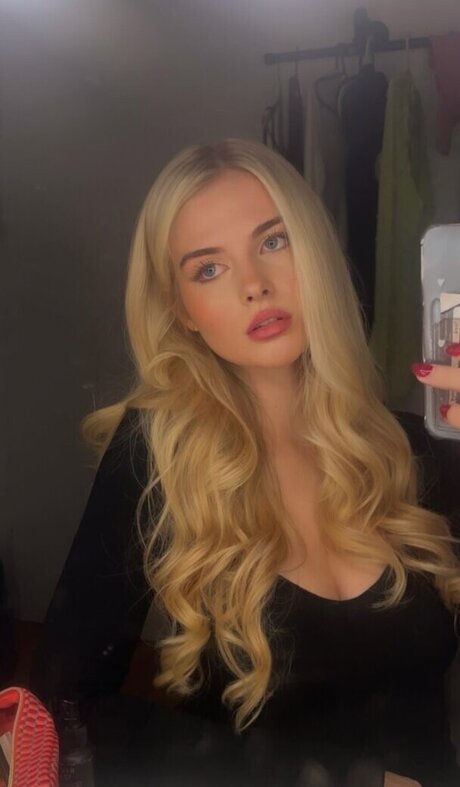 gay influencer onlyfans hot image