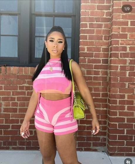 Famous Kiki 1 pretty star photo