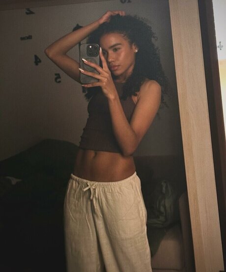 Paulacora100 erotic actress pics